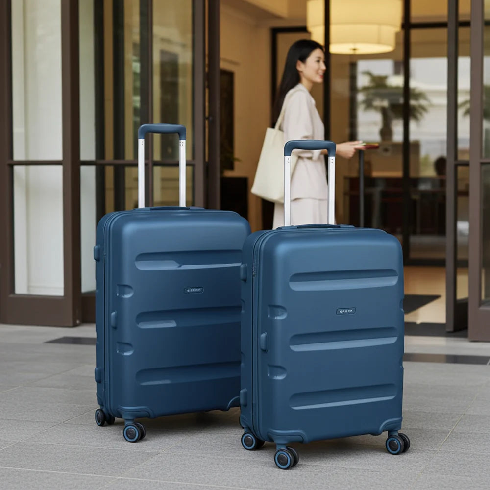 Cellini Cruze 65cm Medium Spinner | Navy