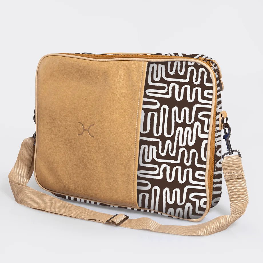 Thandana Laminated Fabric Essential Laptop Bag 15" - KaryKase