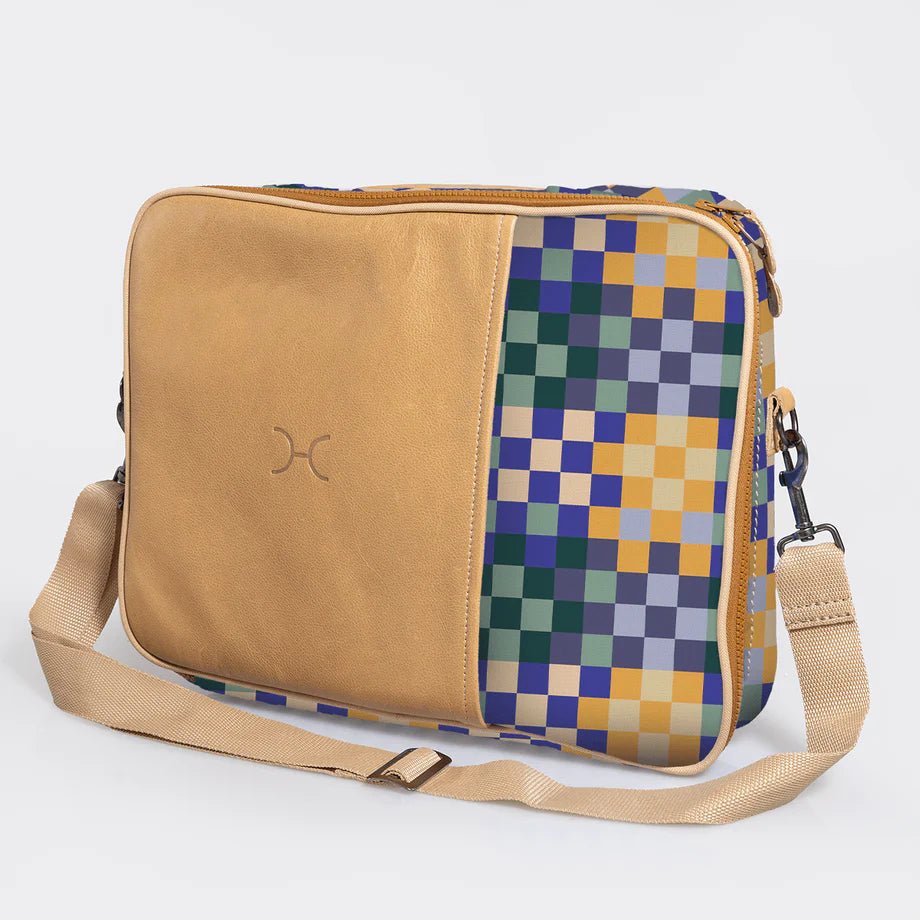 Thandana Laminated Fabric Essential Laptop Bag 15" - KaryKase