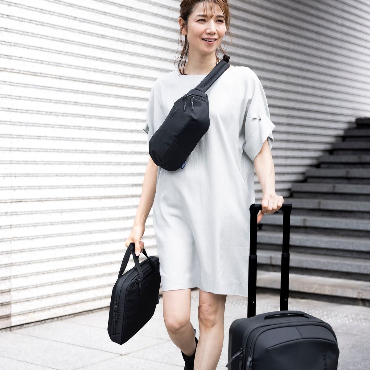 Thule Subterra 2 Laptop and Tablet Attaché 16 Inch | Black - KaryKase