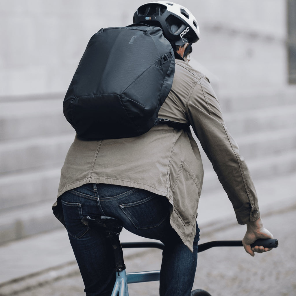 Thule Tact Backpack 21L Black - KaryKase