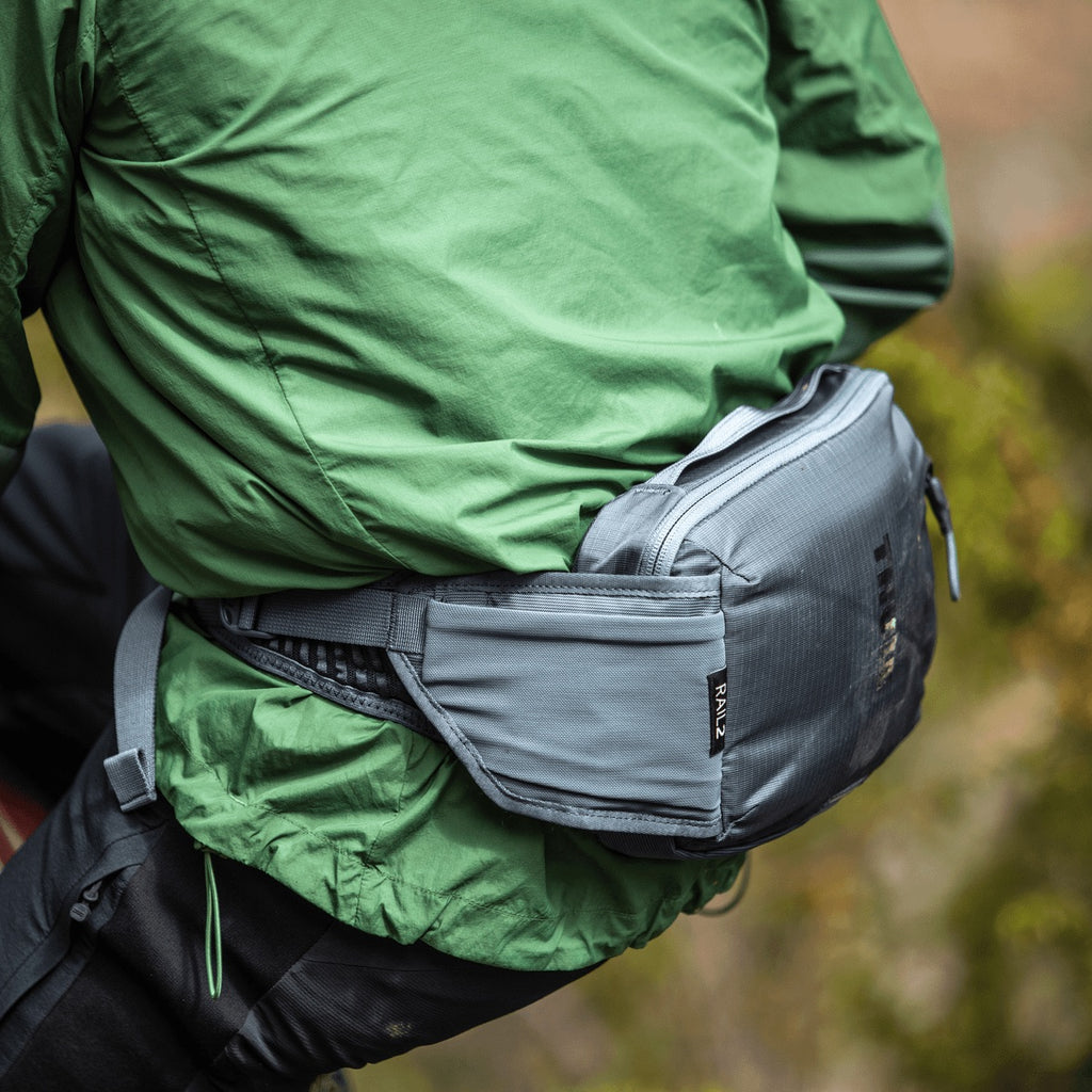 Thule Rail Hydration Hip Pack 2L Faded Khaki - KaryKase