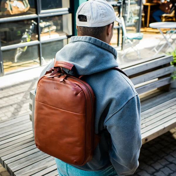 Zemp Charles Leather Backpack (S) | Waxy Caramel - KaryKase
