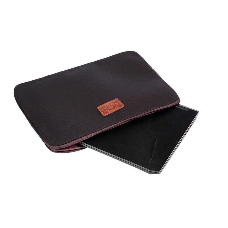 Melvill & Moon Laptop Covers (Medium) | Black