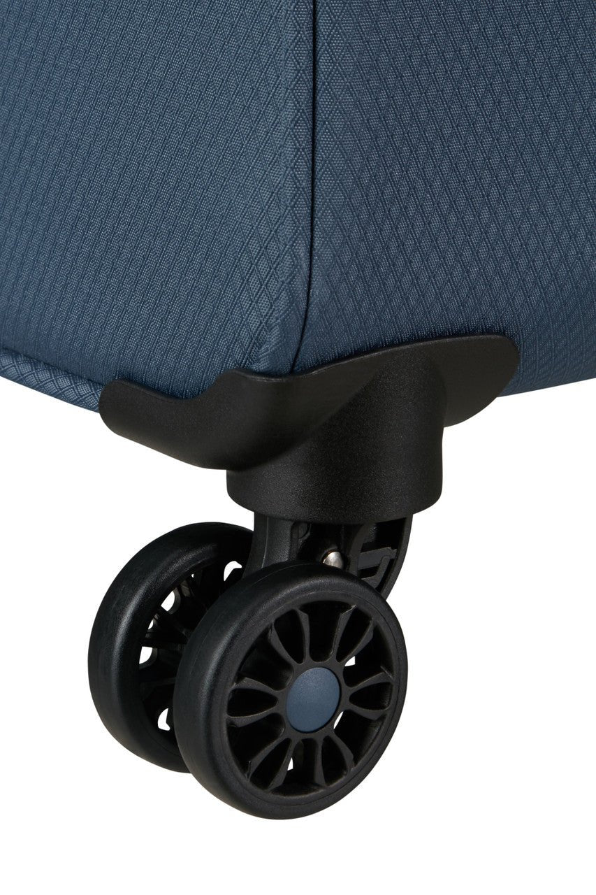 American Tourister Aerospin Spinner Expandable - KaryKase