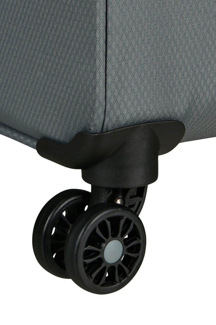 American Tourister Aerospin Spinner Expandable - KaryKase