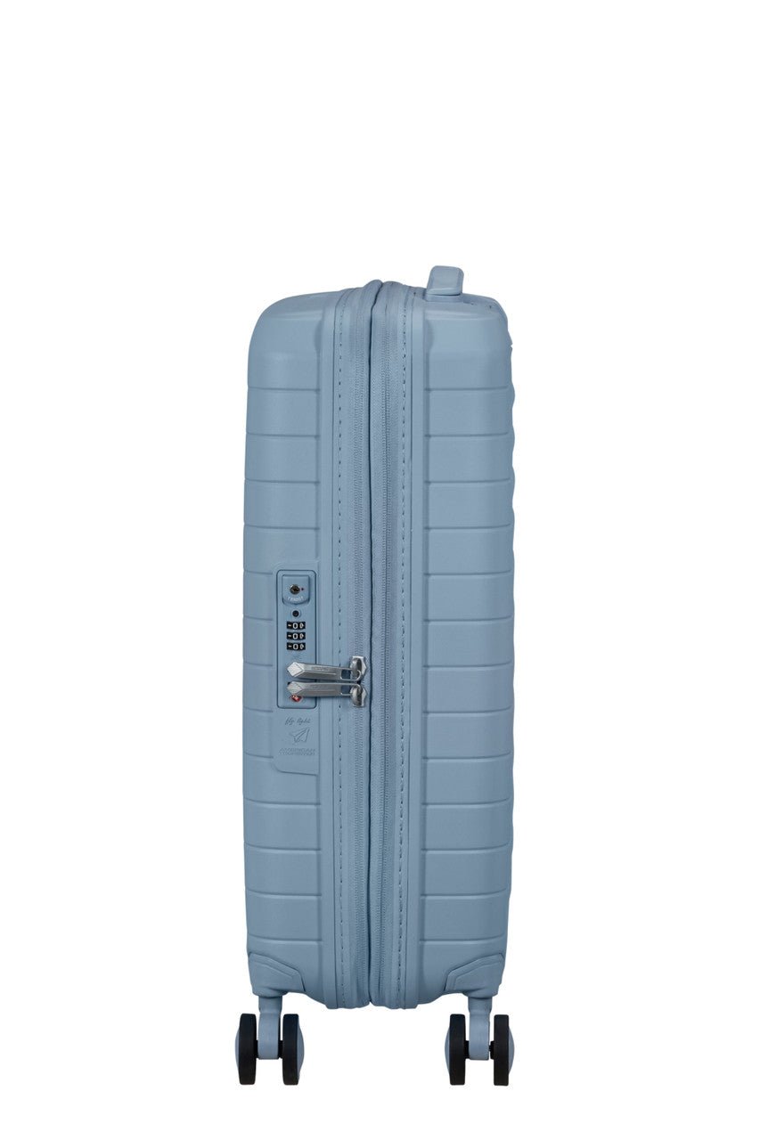 American Tourister FastForward Spinner Expandable 55cm - KaryKase