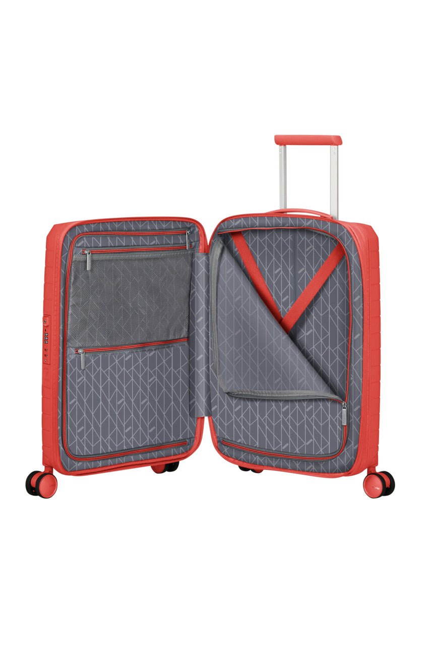 American Tourister FastForward Spinner Expandable 55cm - KaryKase