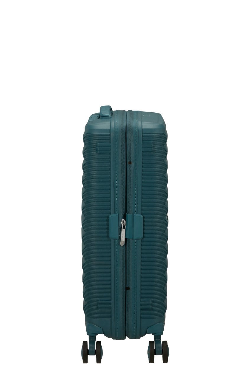 American Tourister FastForward Spinner Expandable 55cm - KaryKase