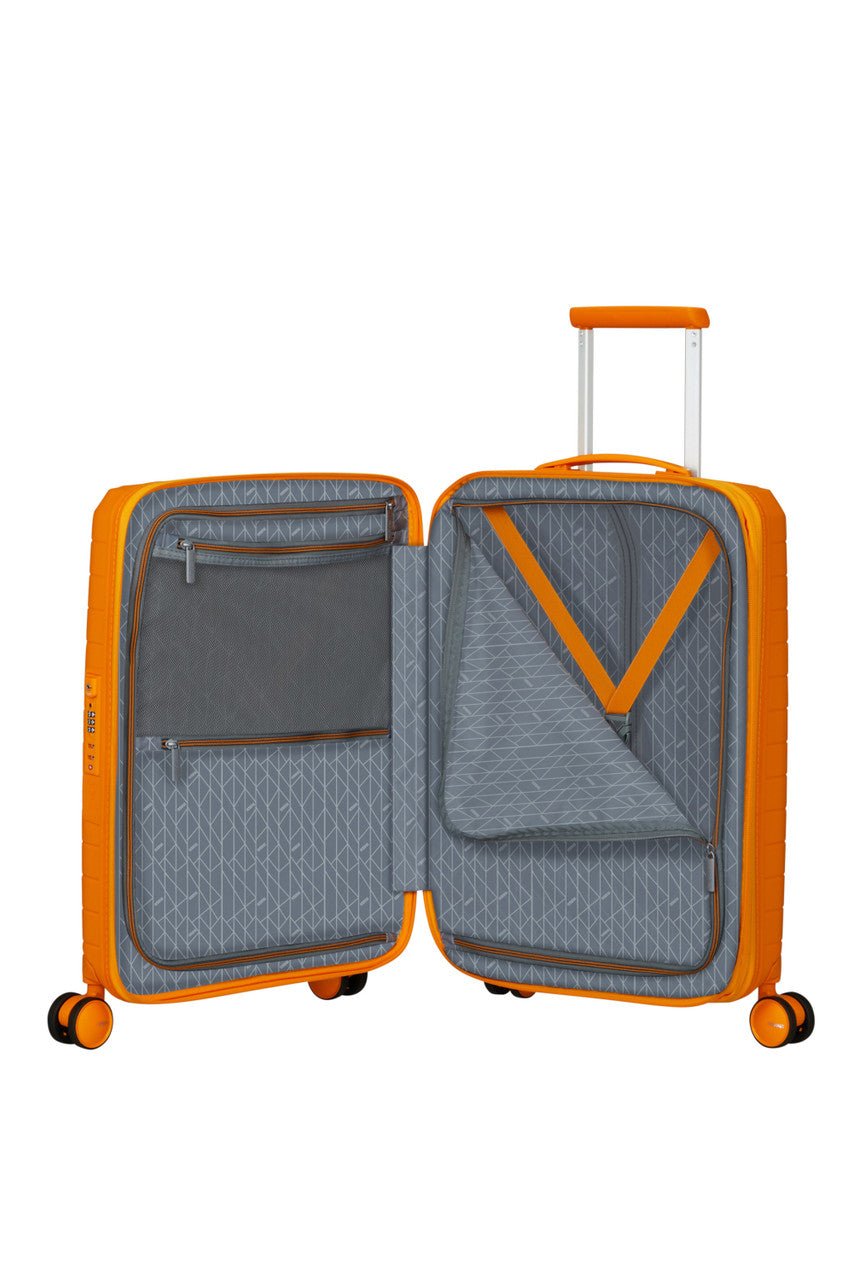 American Tourister FastForward Spinner Expandable 55cm - KaryKase