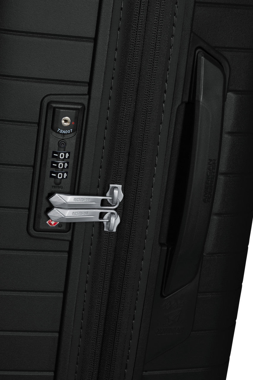 American Tourister FastForward Spinner Expandable 68cm - KaryKase