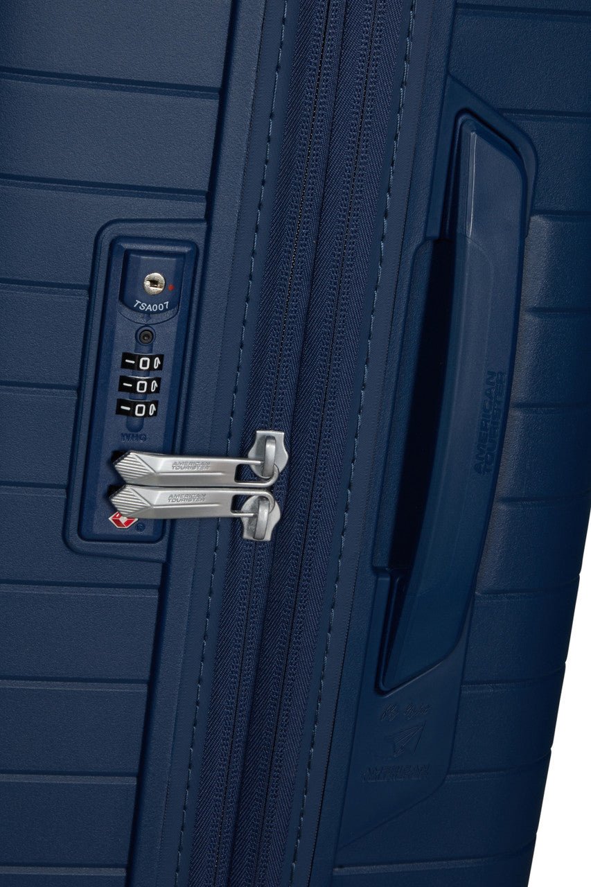American Tourister FastForward Spinner Expandable 78cm - KaryKase