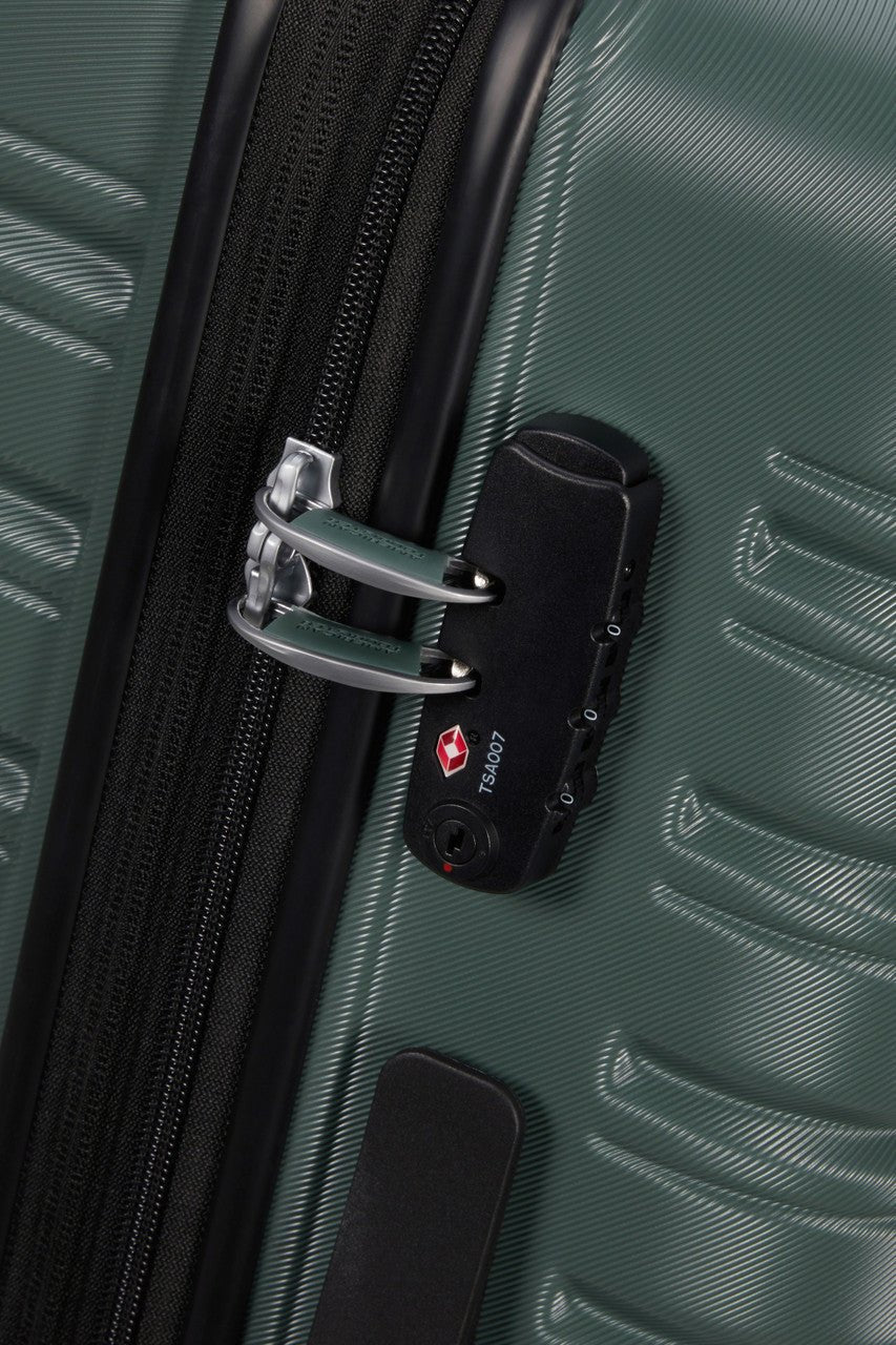 American Tourister Flashline Spinner Expandable 67cm - KaryKase