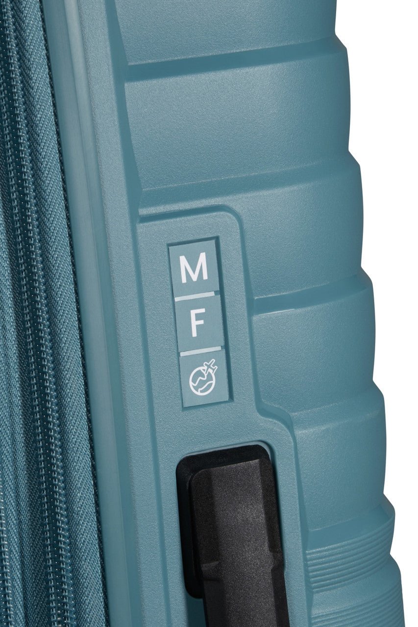 American Tourister Flytwist Spinner Expandable 67cm - KaryKase