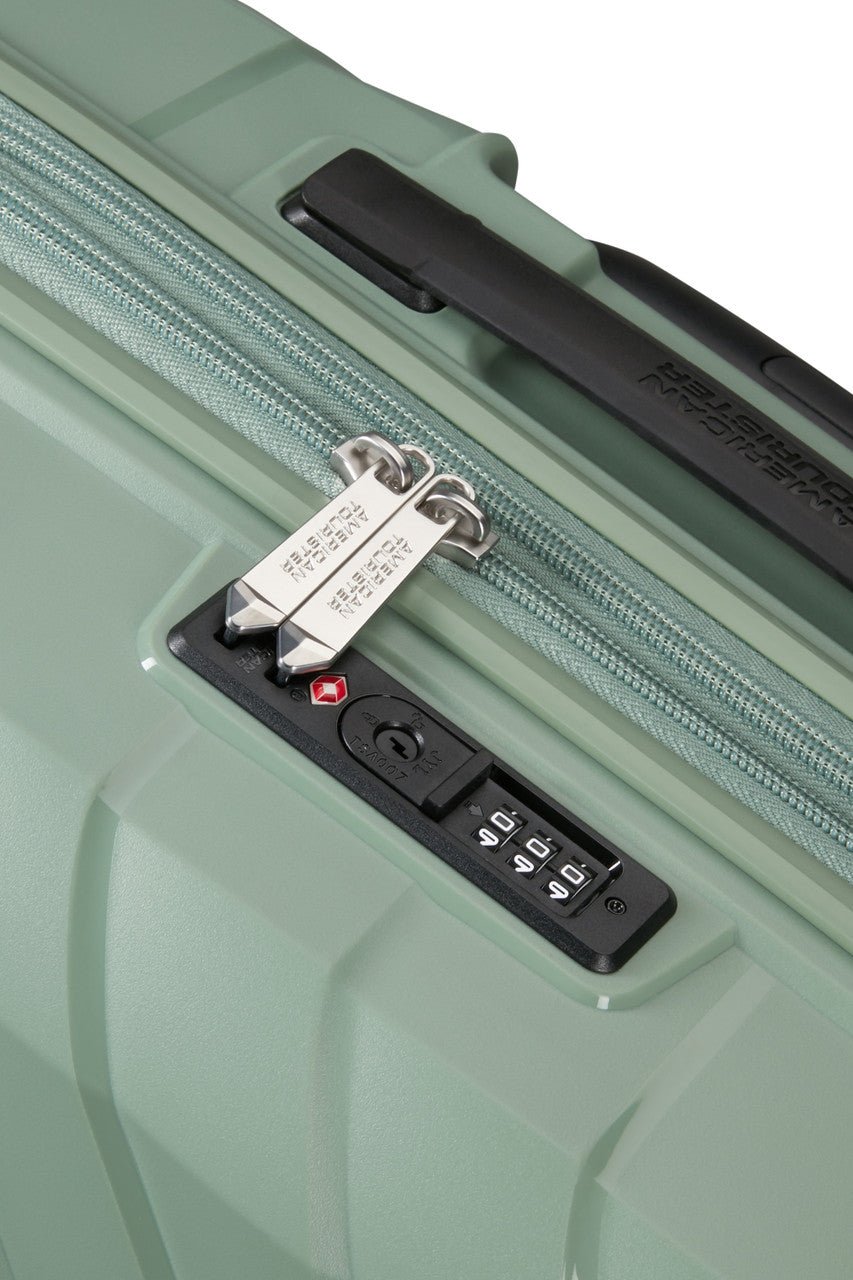 American Tourister Flytwist Spinner Expandable 67cm - KaryKase
