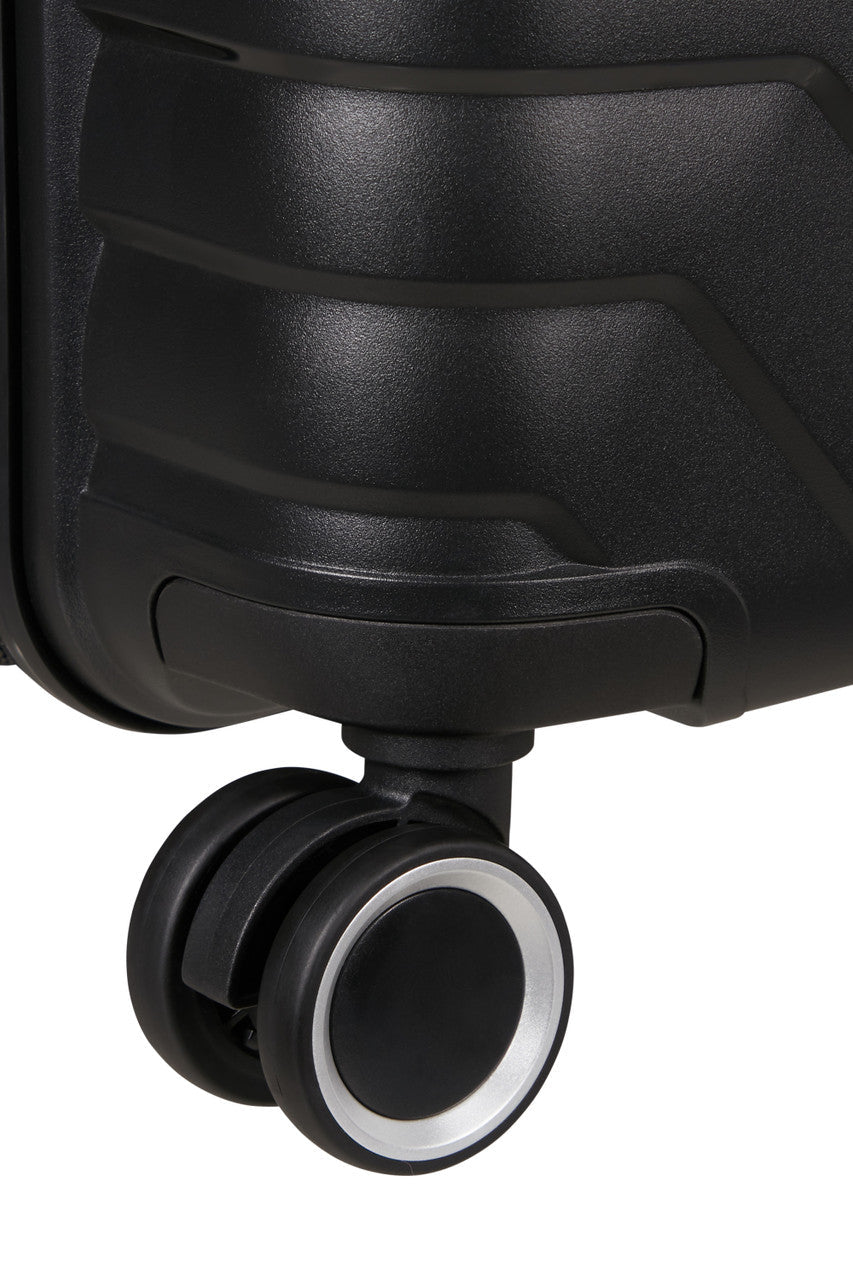 American Tourister Flytwist Spinner Expandable 67cm - KaryKase