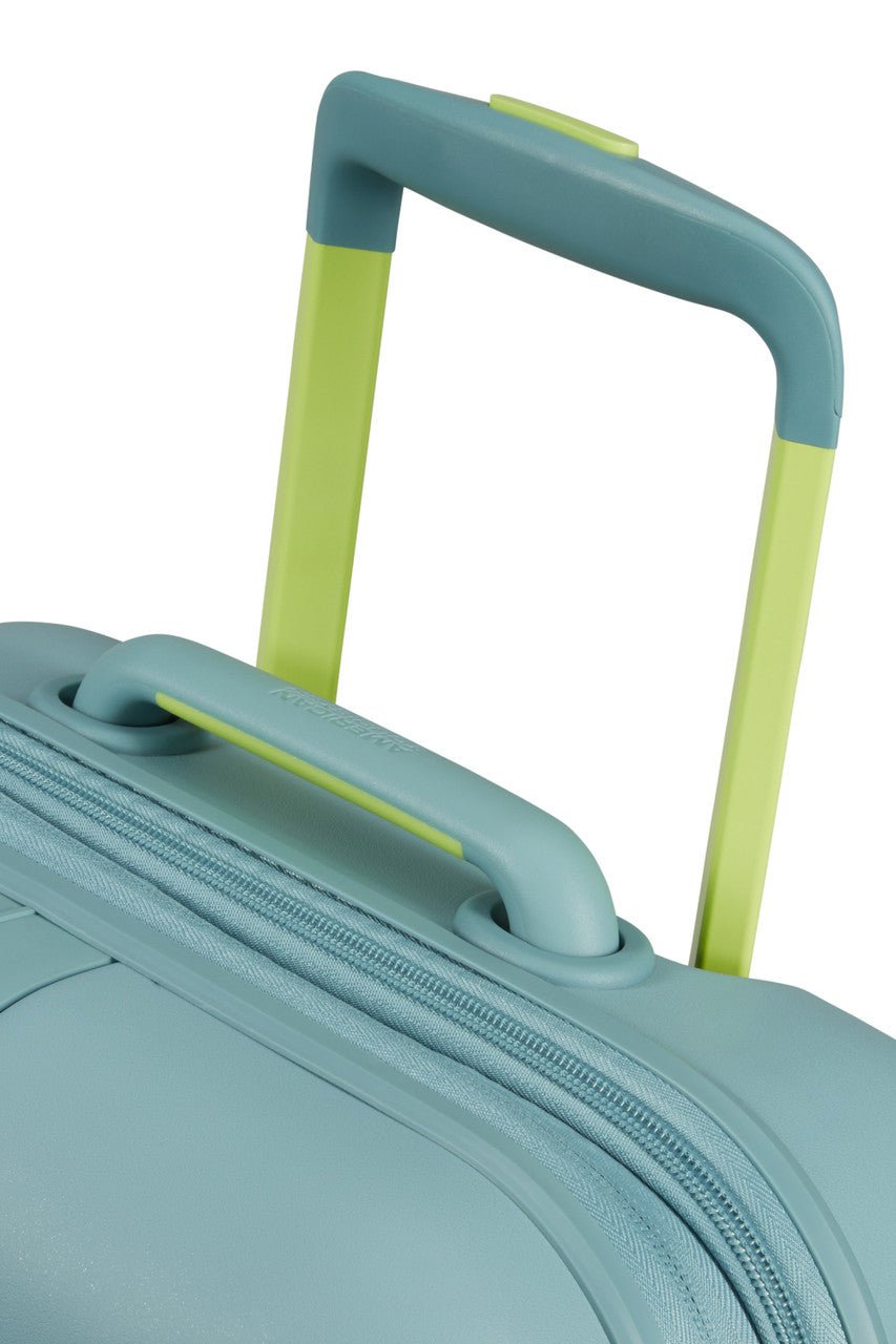 American Tourister Neovibe Expandable Spinner 55cm - KaryKase
