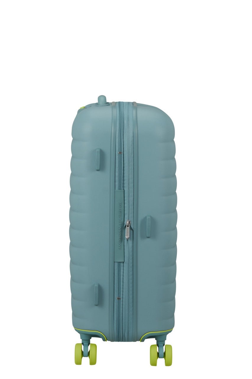 American Tourister Neovibe Expandable Spinner 67cm - KaryKase