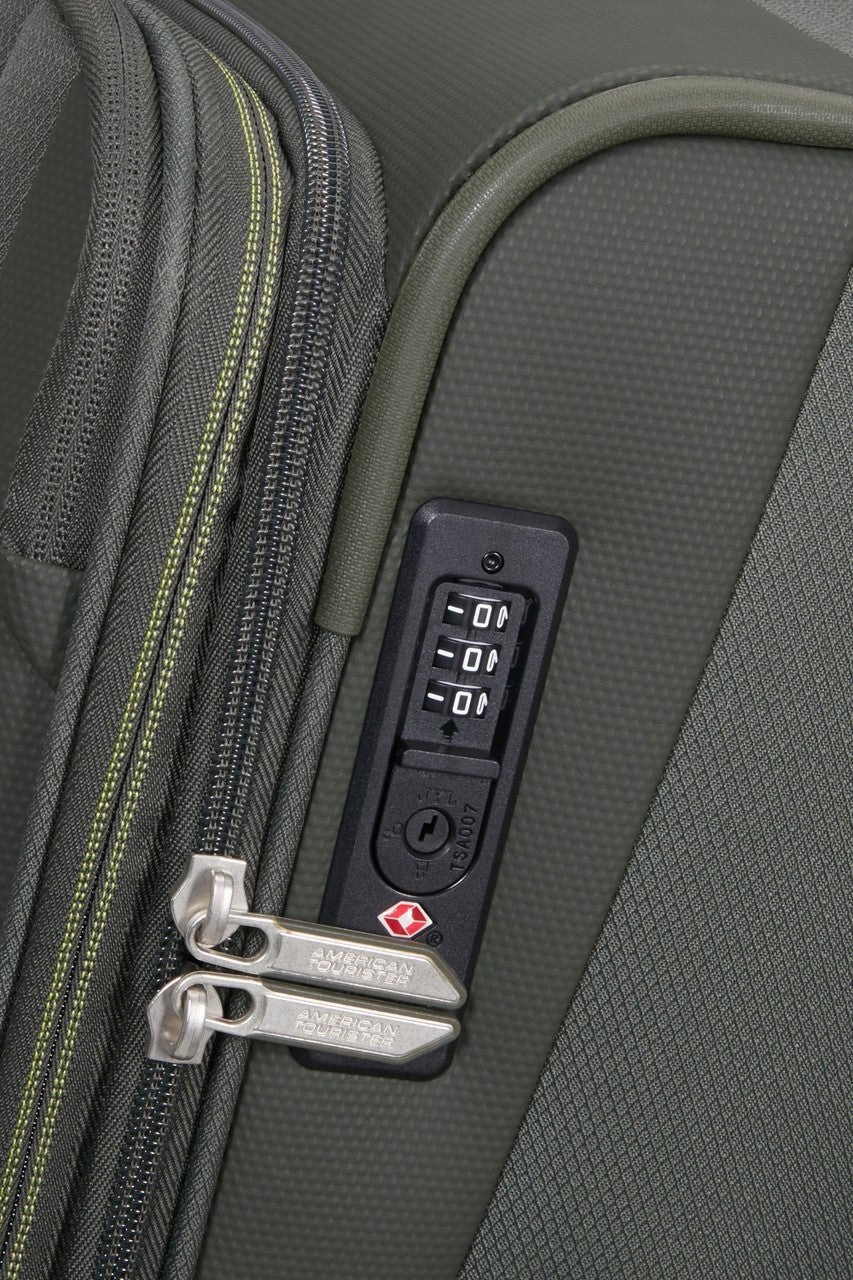American Tourister Wanderlite Spinner Expandable 68cm - KaryKase