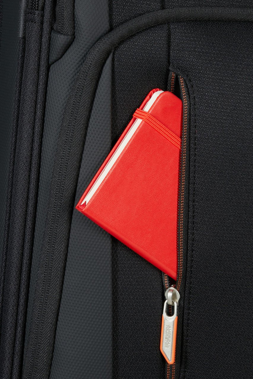 American Tourister Wanderlite Spinner Expandable 68cm - KaryKase