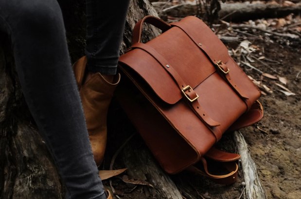 Bark And Mill Messenger Backpack | Tan - KaryKase