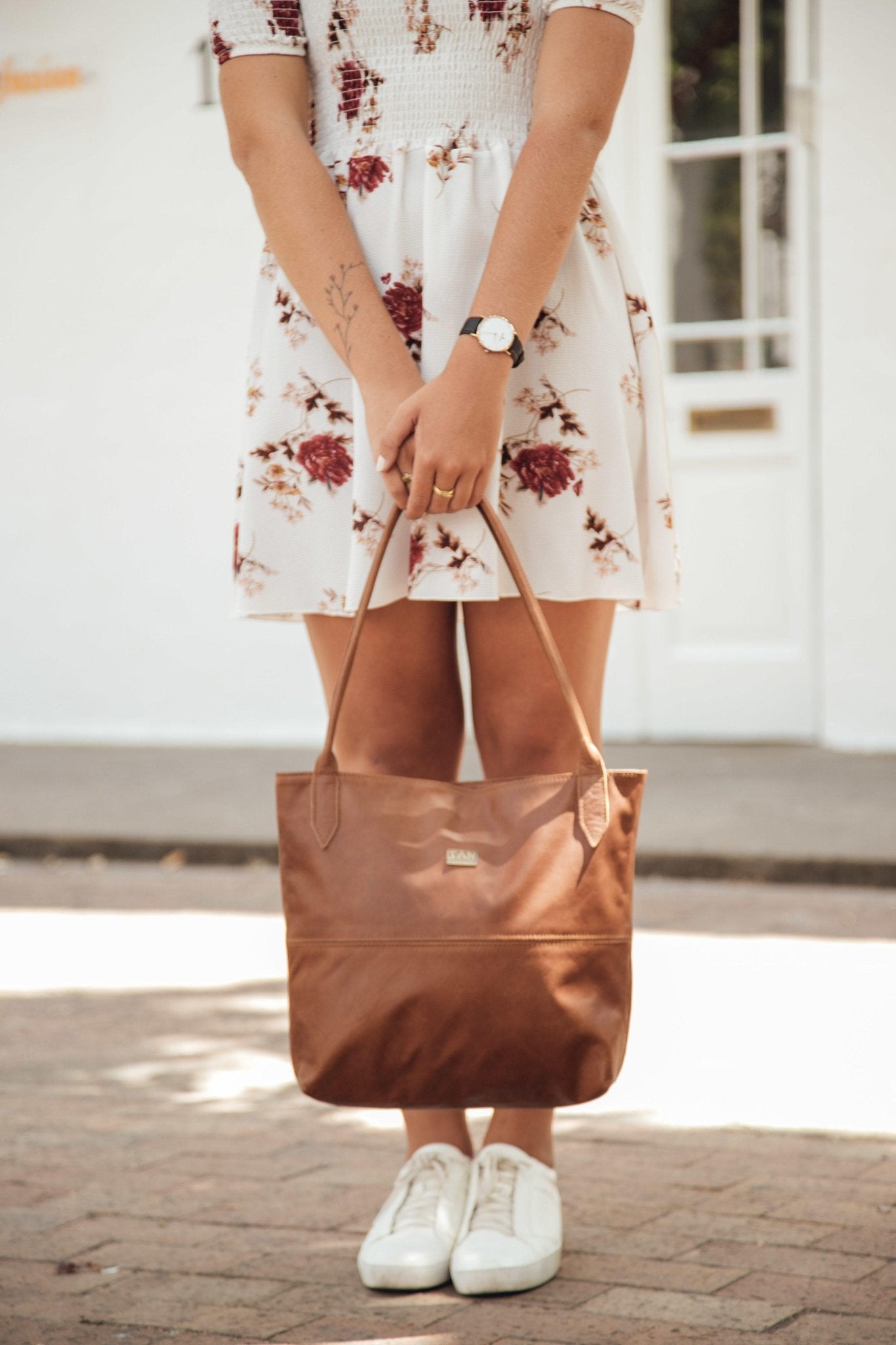 Tan Leather Goods - Ashley Leather Handbag | Pecan - KaryKase
