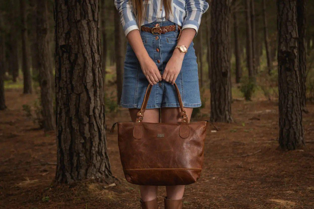 Tan Leather Goods - Daisy Leather Handbag | Pecan - KaryKase