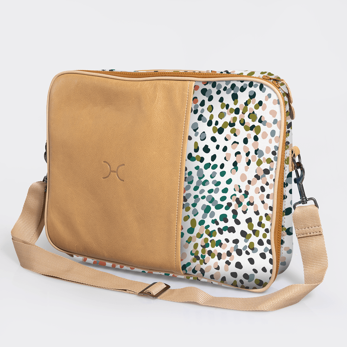 Thandana Kids Laminated Fabric Essential Laptop Bag 15" - KaryKase