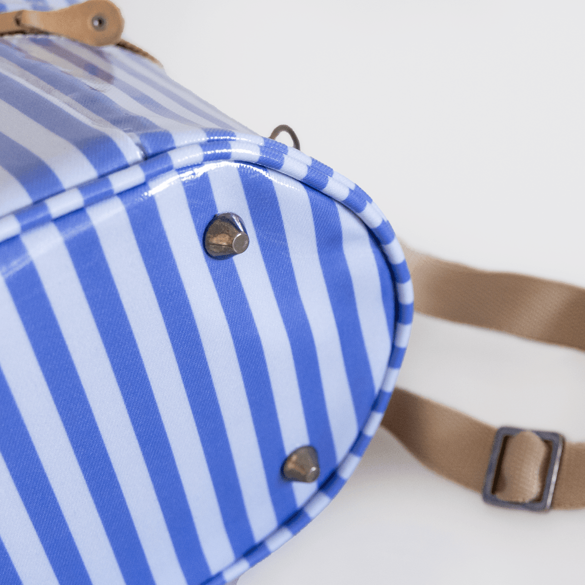 Thandana Laminated Fabric Bougie Vanity Bag | Black - KaryKase