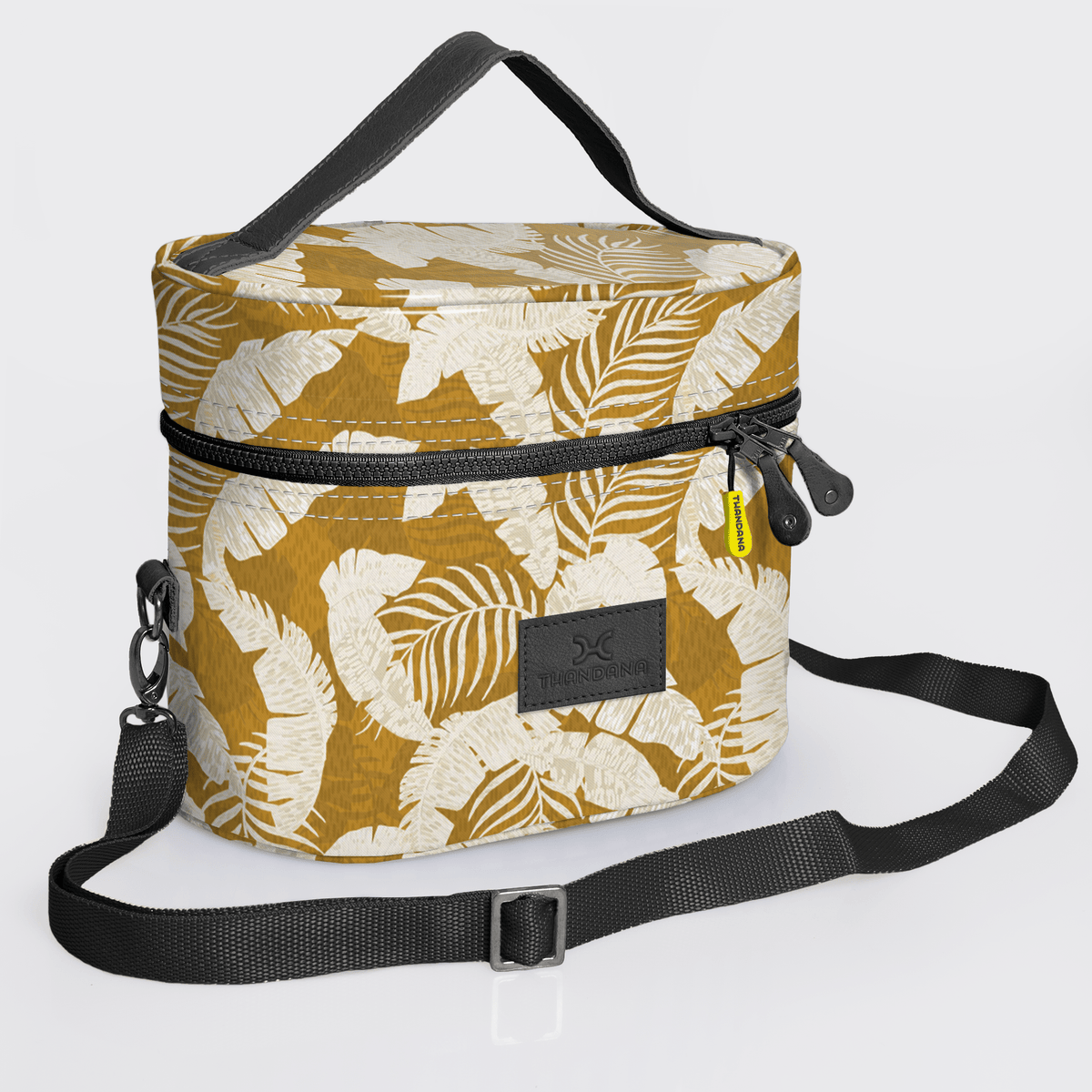 Thandana Laminated Fabric Bougie Vanity Bag | Black - KaryKase