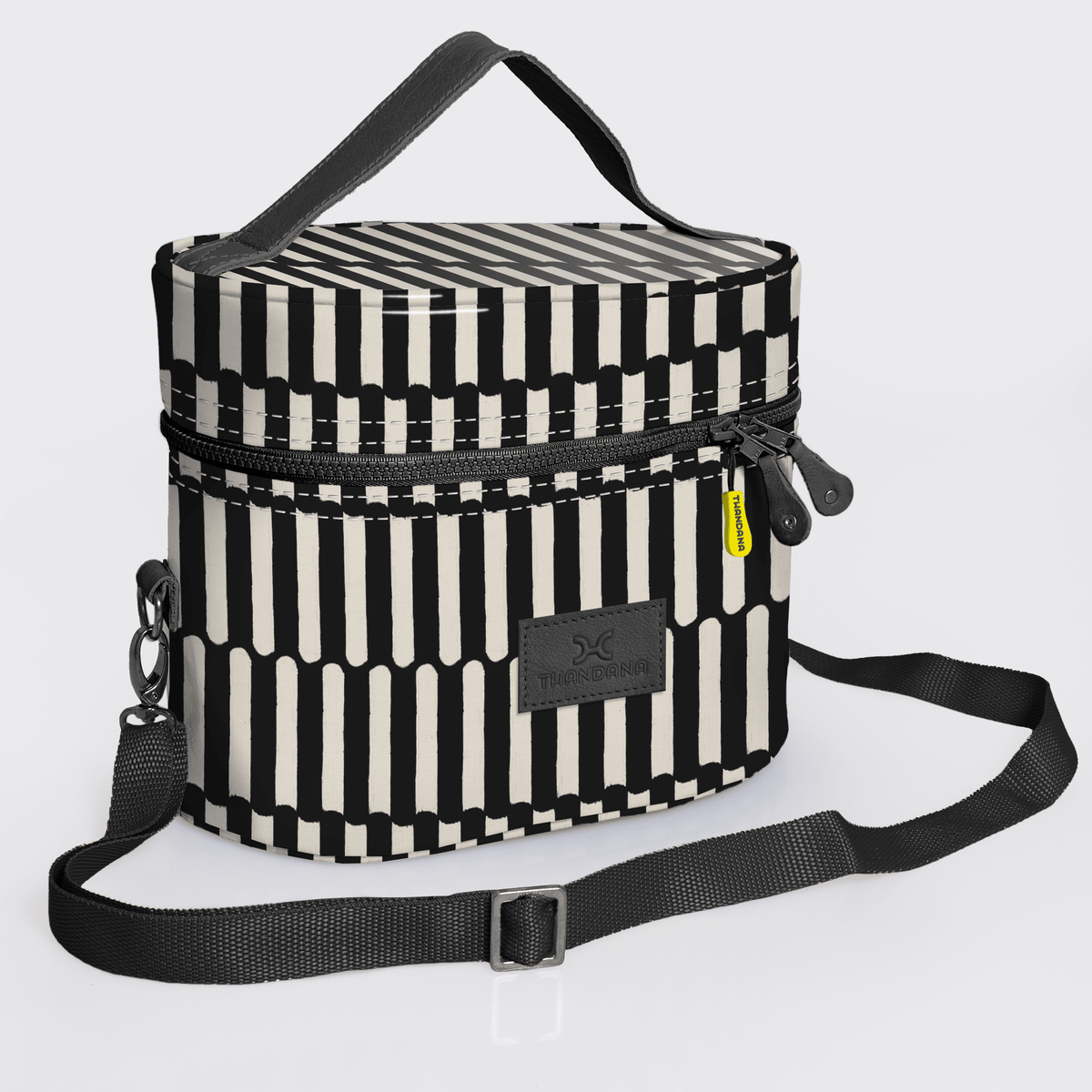 Thandana Laminated Fabric Bougie Vanity Bag | Black - KaryKase