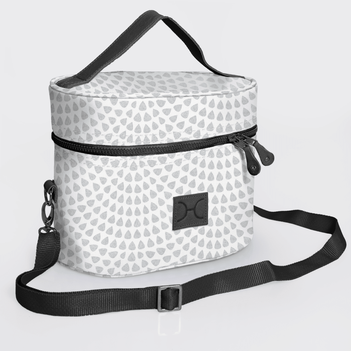 Thandana Laminated Fabric Bougie Vanity Bag | Black - KaryKase