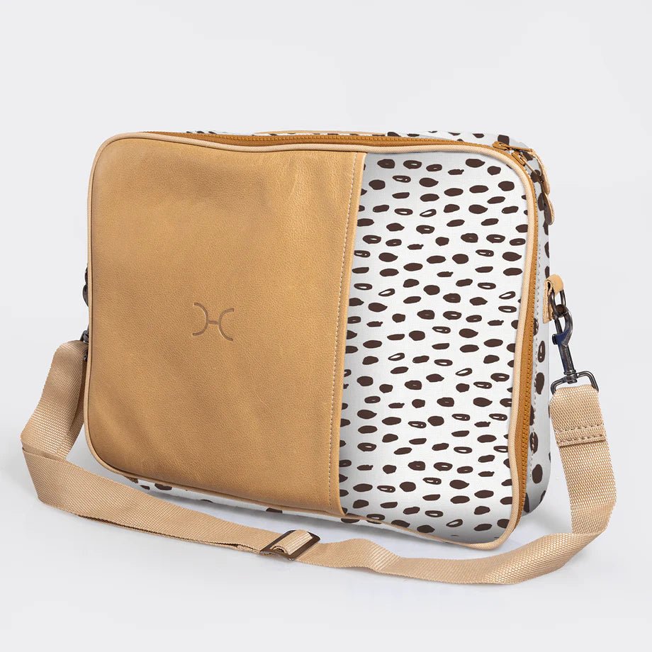 Thandana Laminated Fabric Essential Laptop Bag 15" - KaryKase