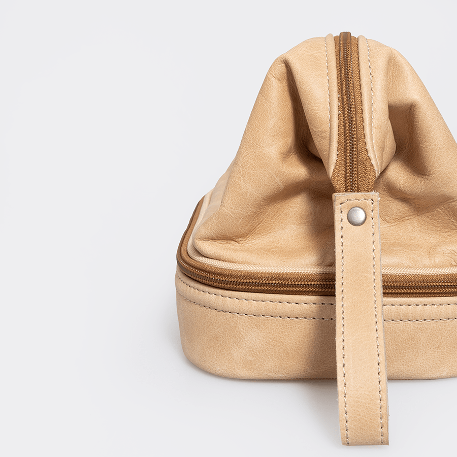 Thandana Unisex Leather Wash Bag - KaryKase