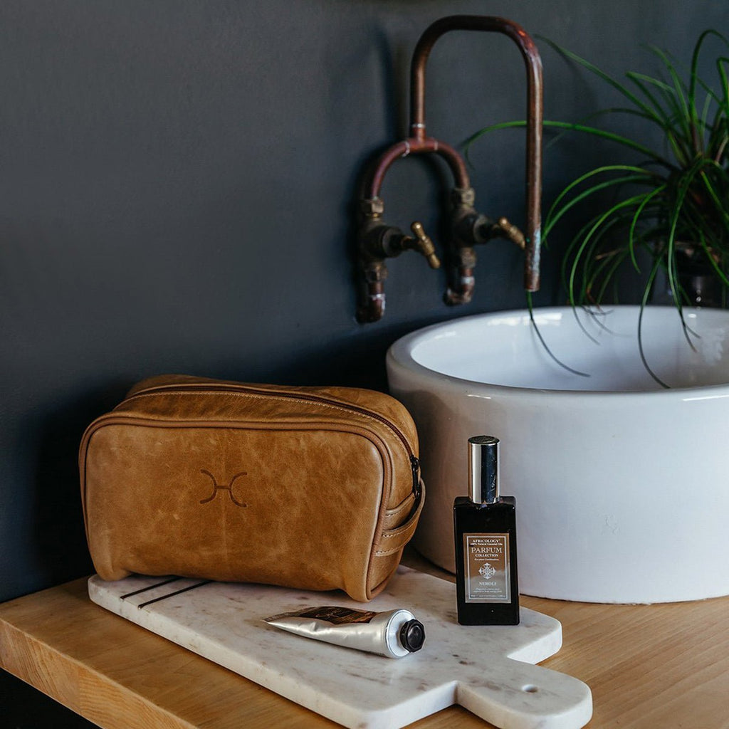 Thandana Womens Single Zip Vanity Leather Case - KaryKase