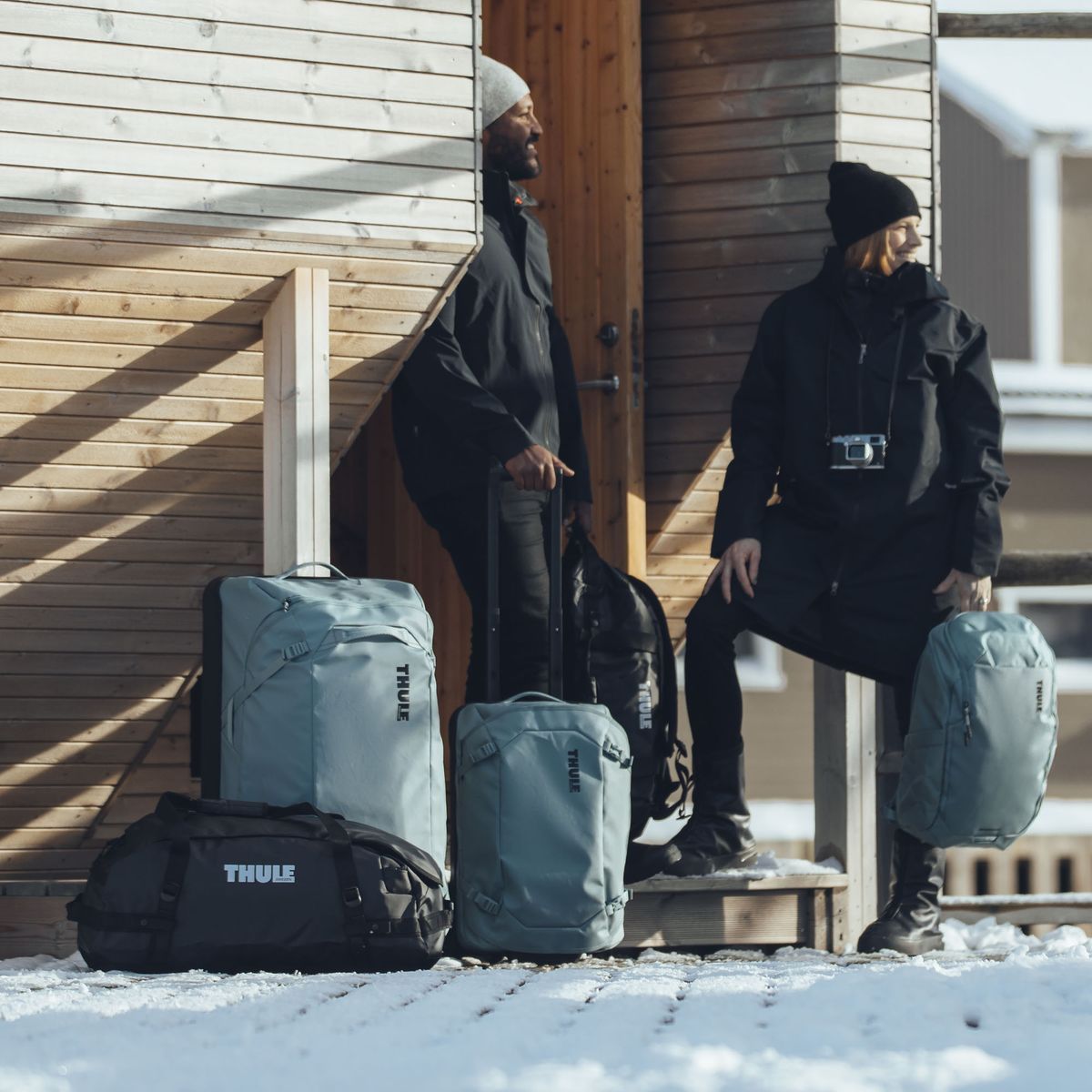 Thule Chasm 70L Duffel (M) | Black - KaryKase