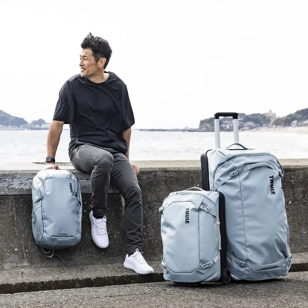 Thule Chasm Wheeled Duffel 81cm/32" (110L) | Pond Gray - KaryKase