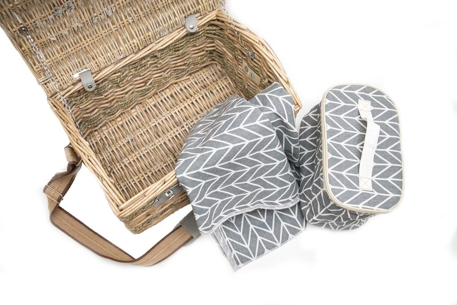 Yuppie Gift Baskets Classic Picnic Basket - KaryKase