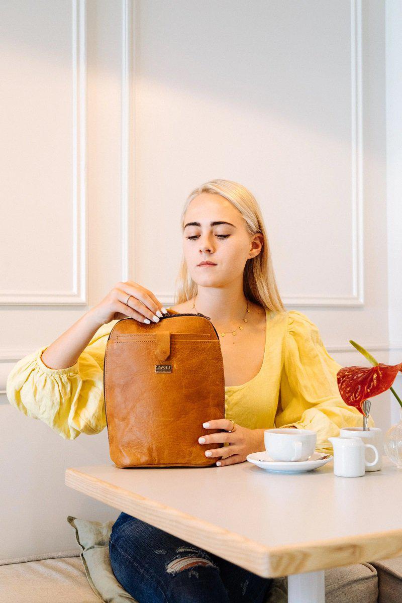 Tan Leather Goods - Olivia Leather Backpack | Toffee - KaryKase